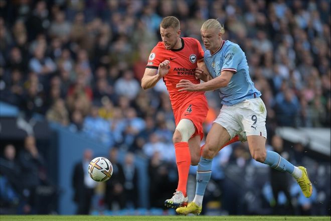 首尔主帅金基东：双线作战让球员们在体能上面临不小的挑战（金基东：双线征战令首尔球员体能承受重压）