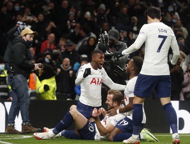 篮球鞋气垫与缓震差异解读（篮球鞋气垫与缓震：区别解析）