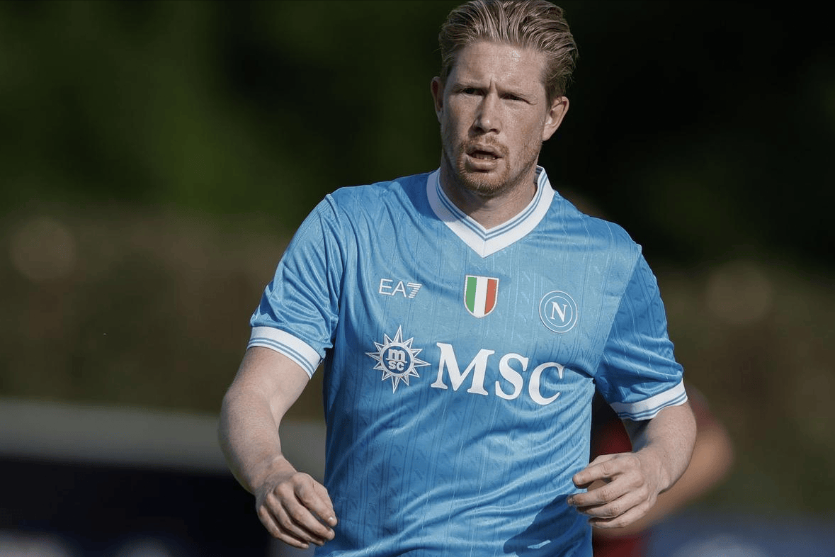 李新翔：武磊是我的榜样，能和自己的偶像一起踢球感觉很奇妙（李新翔称武磊为榜样：与偶像同场竞技倍感奇妙）